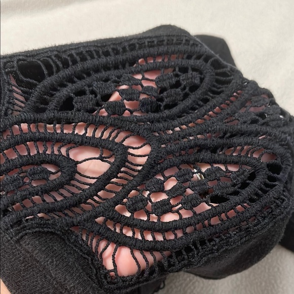 Black Lace Sleeve Women's Top - Picture 4 of 5